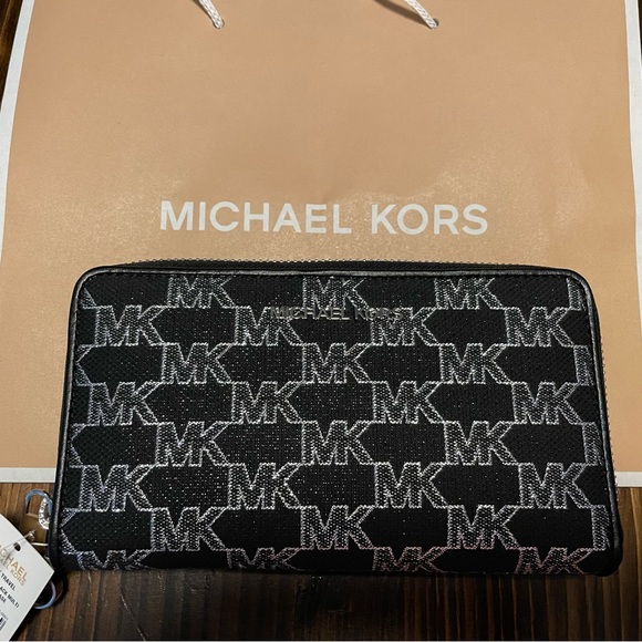 MK jet set wallet
